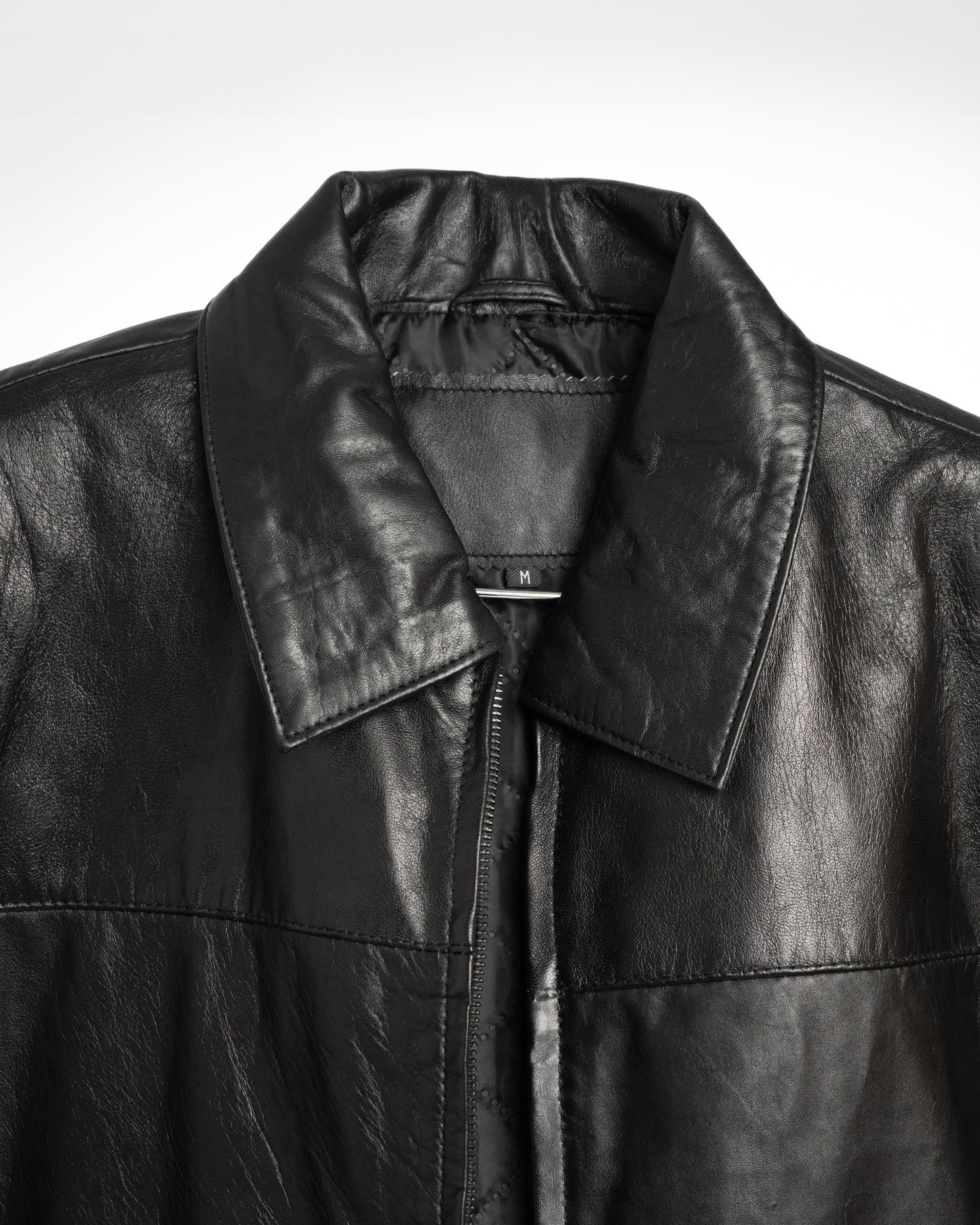 Classic Black Leather Jacket – Timeless Style & Premium Comfort