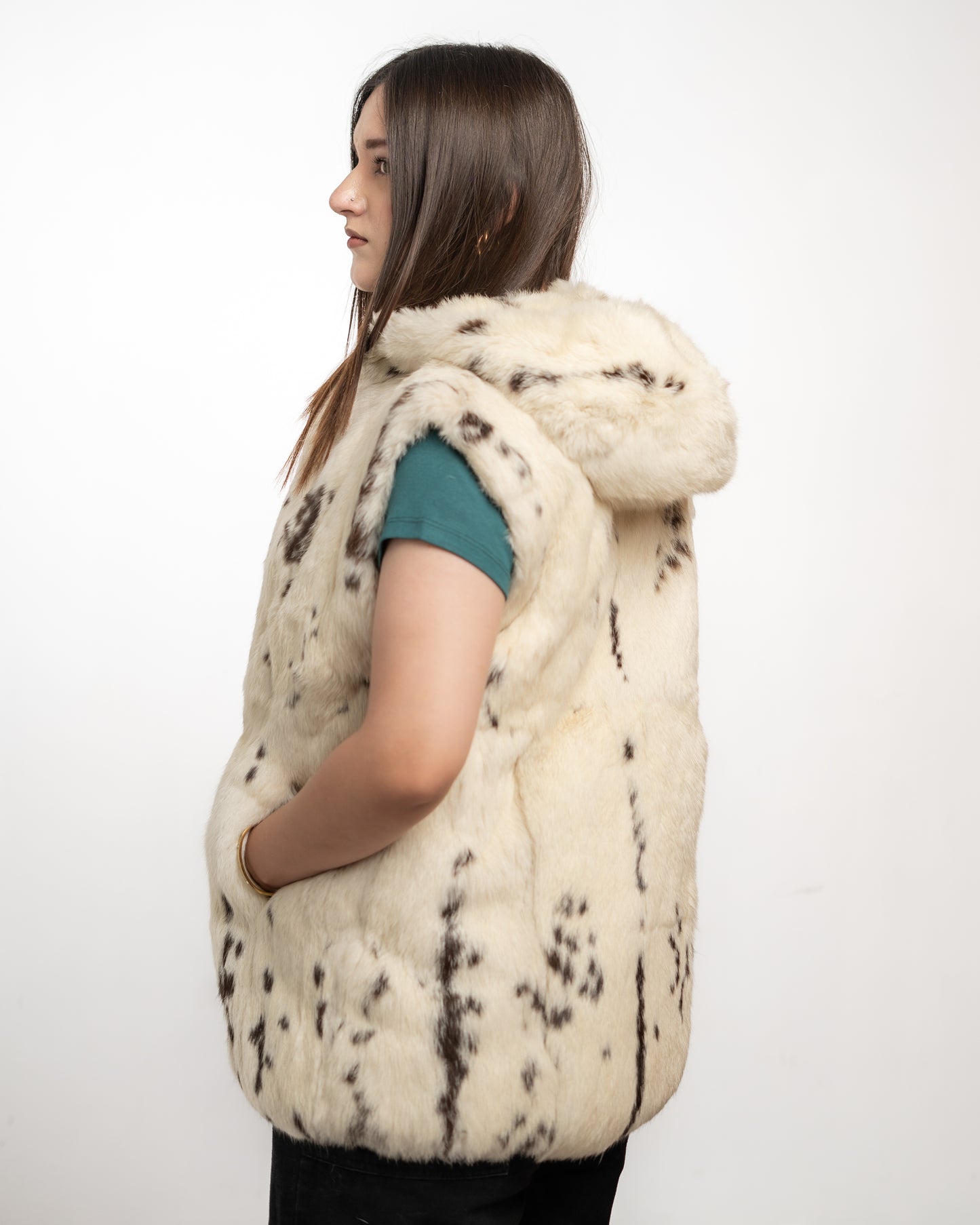 Classic Sleeve’s | Premium Sleeveless Jacket in Genuine Rabbit Fur