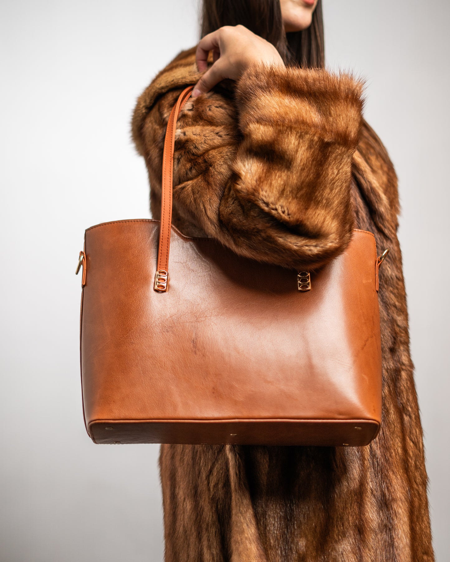 Elegant Classic Brown Leather Tote Bag