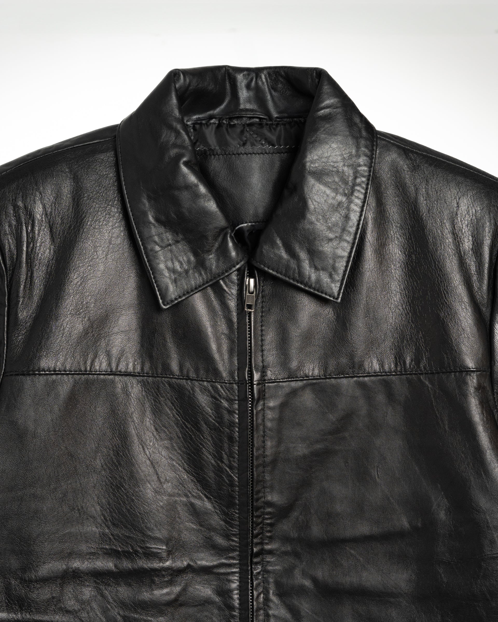 Classic Black Leather Jacket – Timeless Style & Premium Comfort