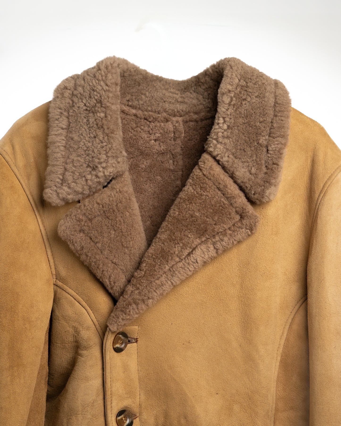Luxurious Shearling Leather Coat with Plush Collar