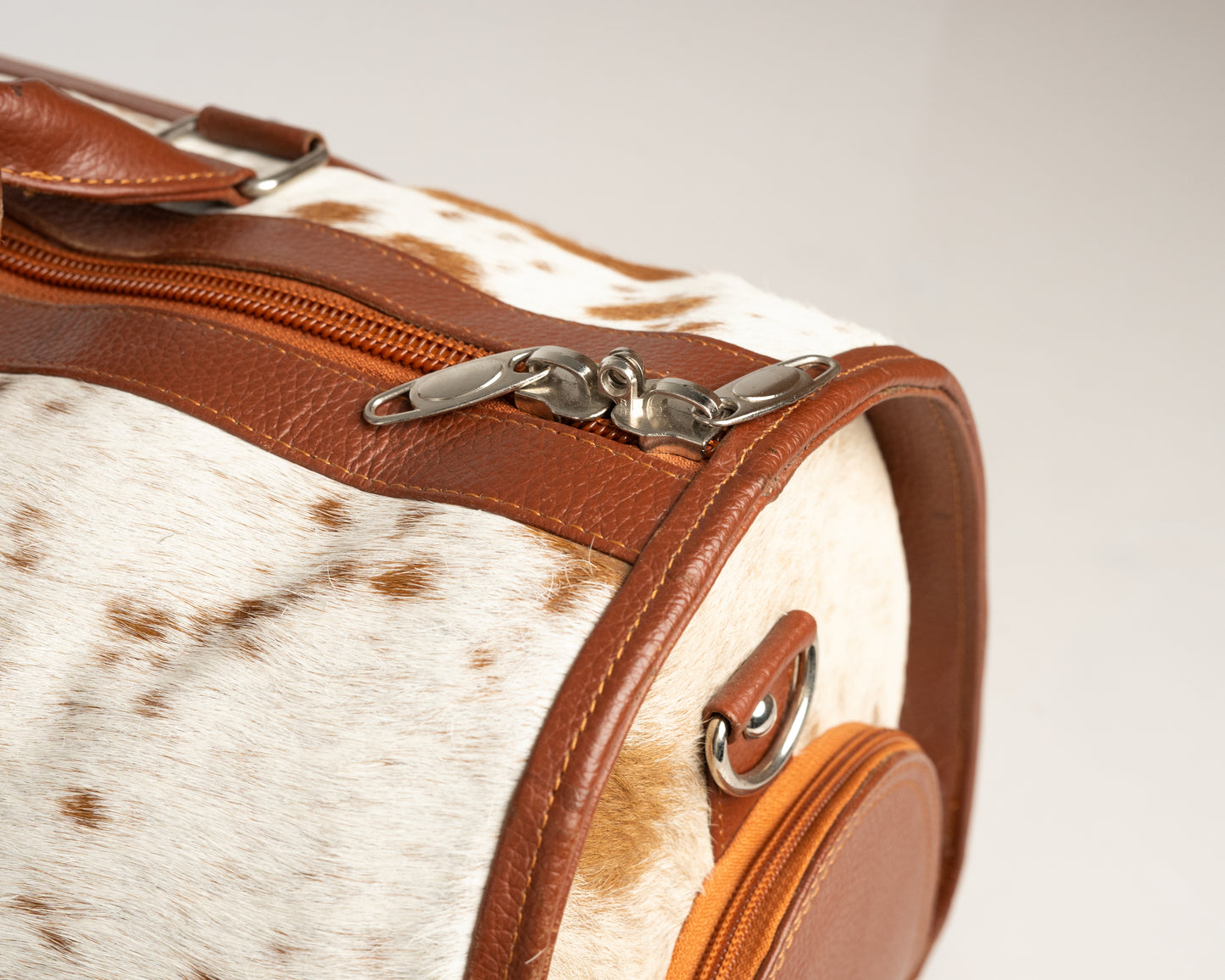 Genuine Cowhide Leather Duffle Bag – Handcrafted, Multi-Color Pattern