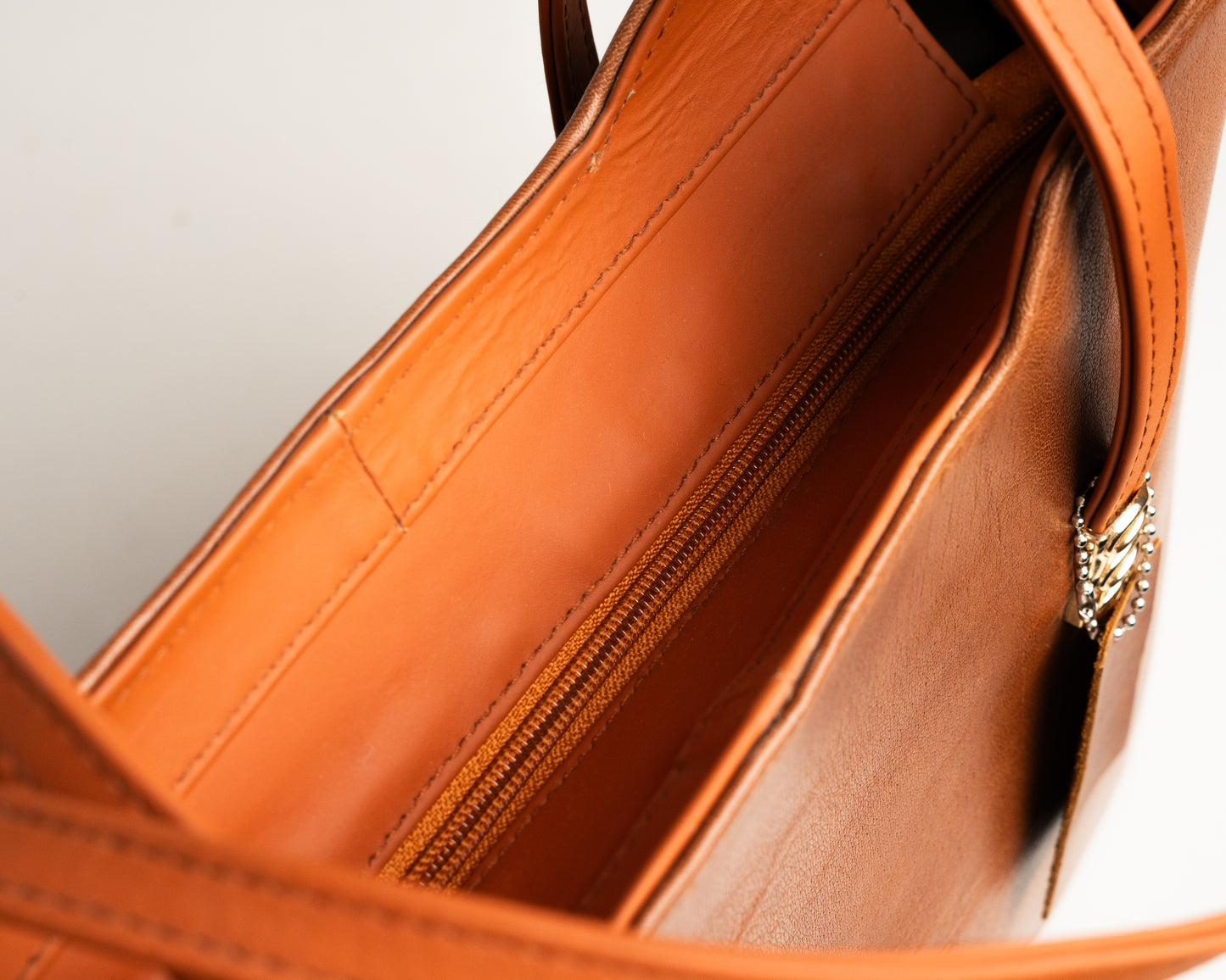 Elegant Classic Brown Leather Tote Bag