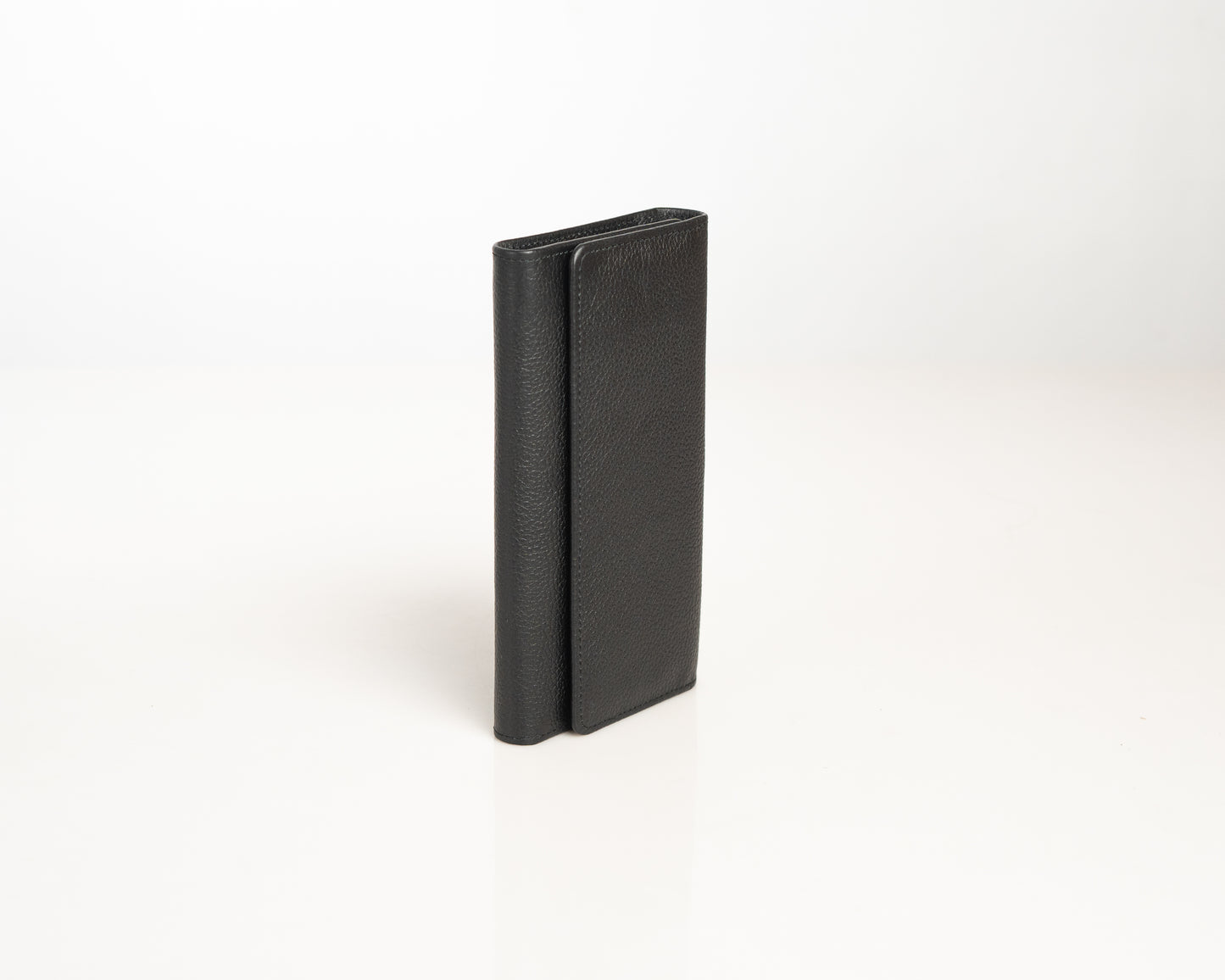 Elegant Black Leather Wallet – Vertical Trifold Design with Sleek Finish