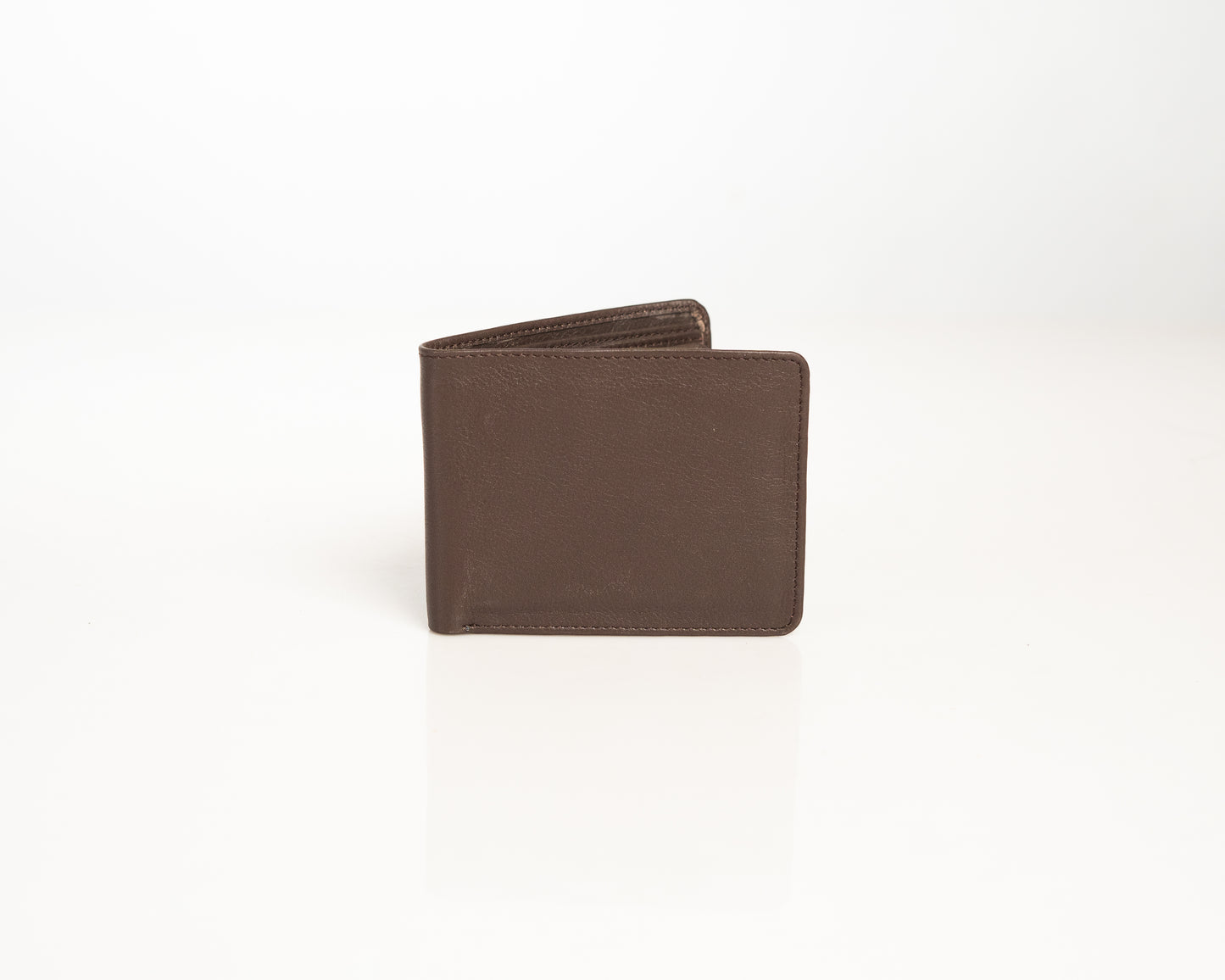 Classic Brown Leather Bifold Wallet – Sleek & Durable