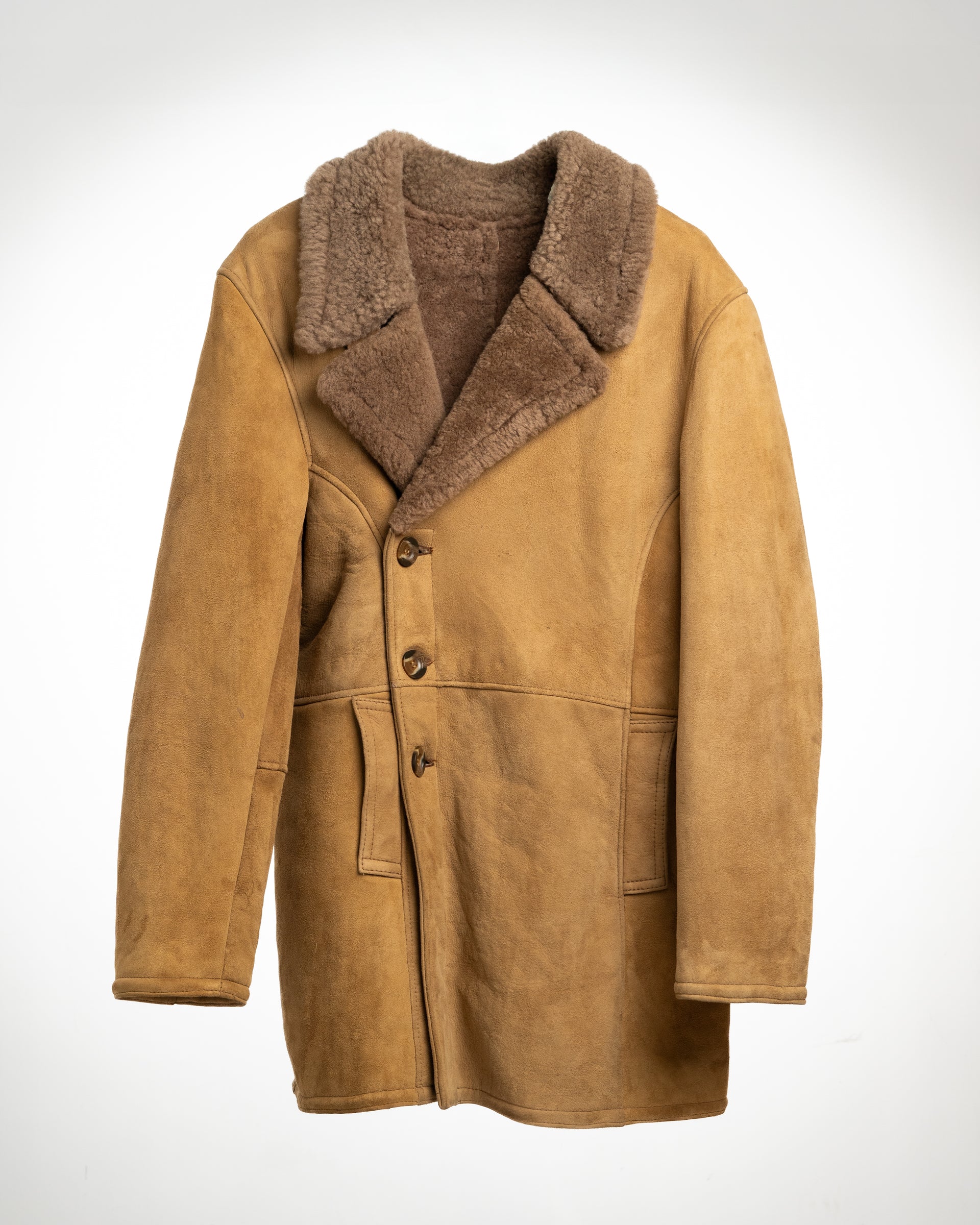 Luxurious Shearling Leather Coat with Plush Collar